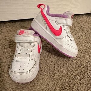 Nike| Low Court Borough Toddler Shoes size 5C